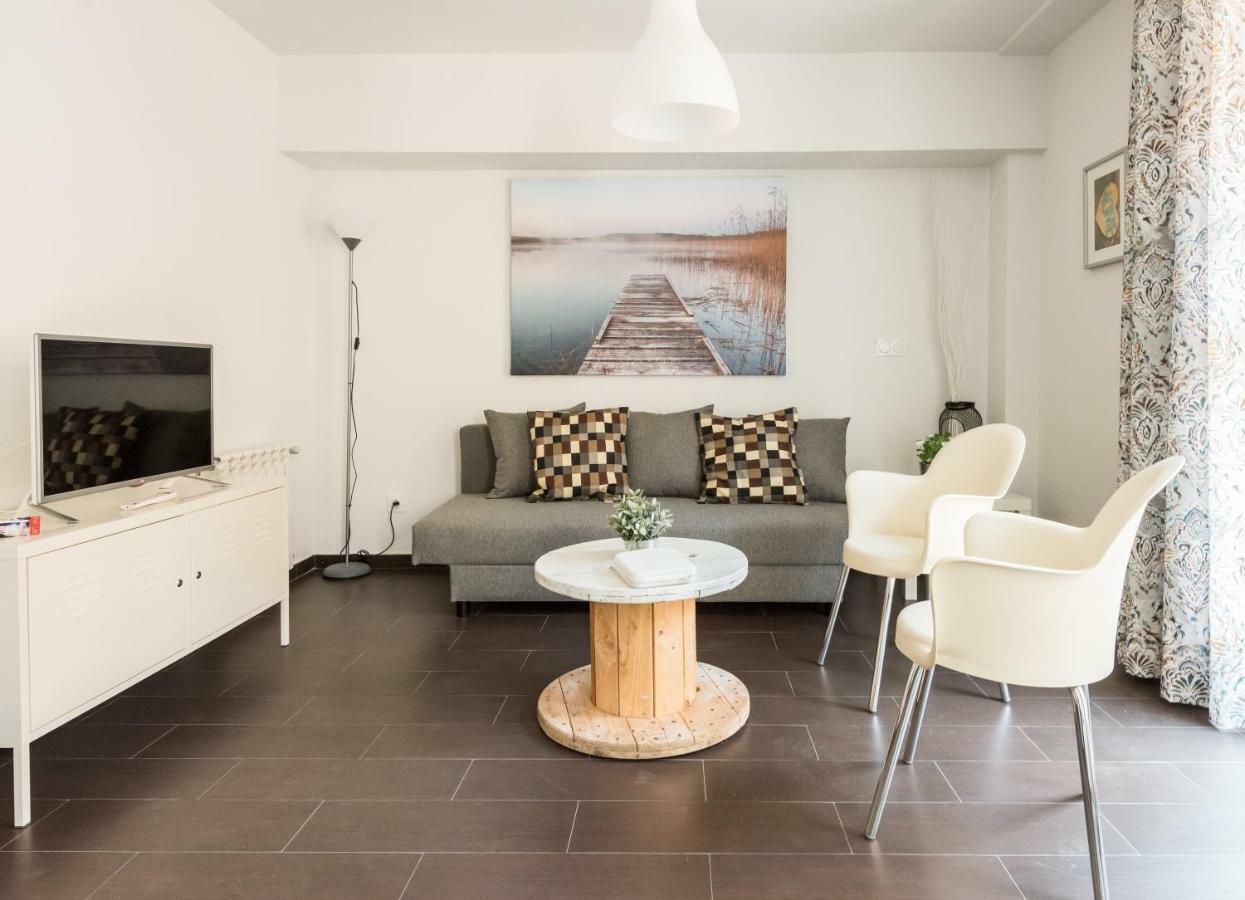 2 Habitaciones Apartamento Temporada En Lucero Madrid Exteriör bild