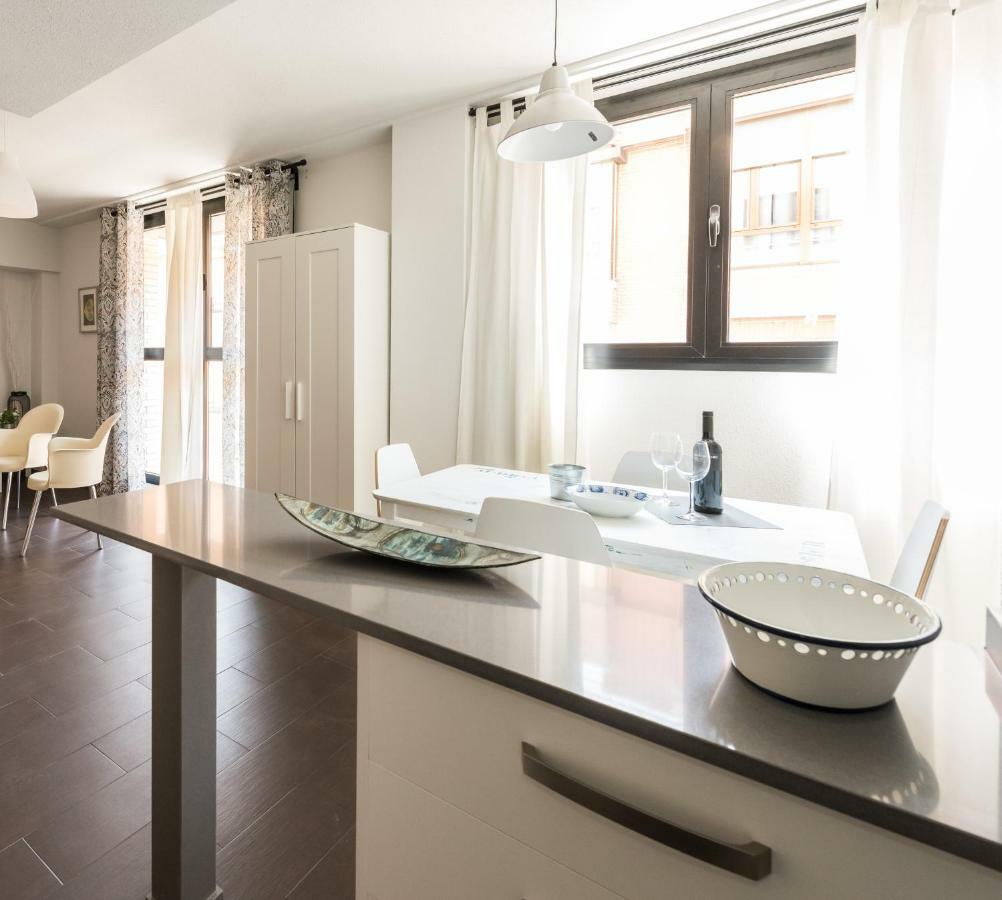2 Habitaciones Apartamento Temporada En Lucero Madrid Exteriör bild