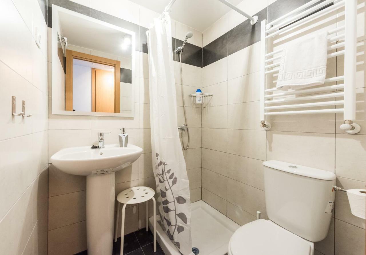 2 Habitaciones Apartamento Temporada En Lucero Madrid Exteriör bild